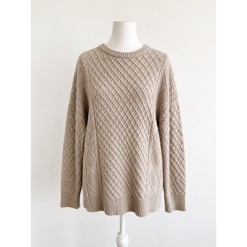 Cyrus Super Soft Cable Knit Crewneck Oversized Sweater NWOT Beige Tan Size M